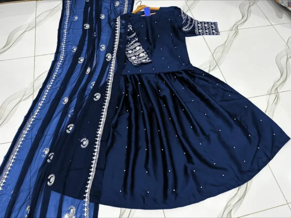 ✨ EID 2025 ARRIVAL – Exclusive 3-piece Set✨ - Image 5